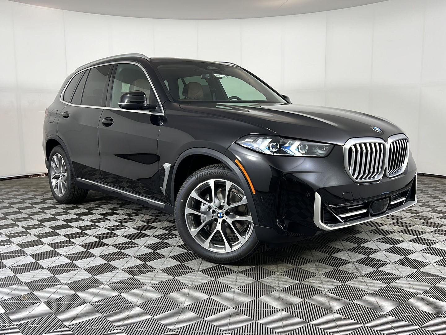 New 2026 Black Sapphire Metallic BMW xDrive40i image 14