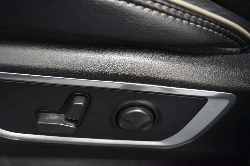 Used 2022 Blue Ram Laramie image 20