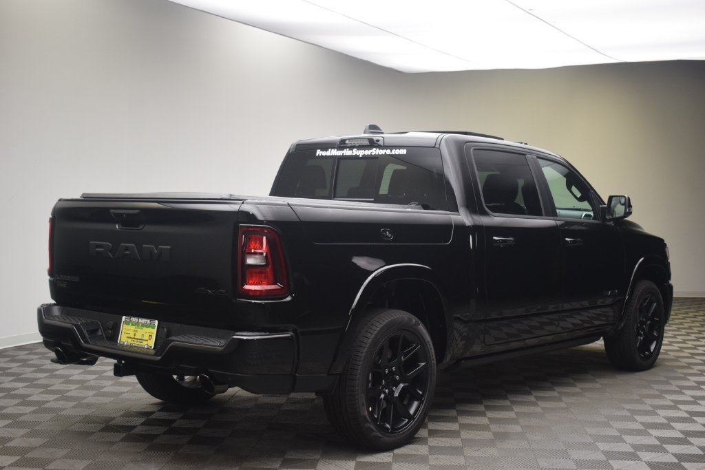 New 2027 Diamond Black Crystal Pearl-Coat Exterior Paint RAM Laramie image 5