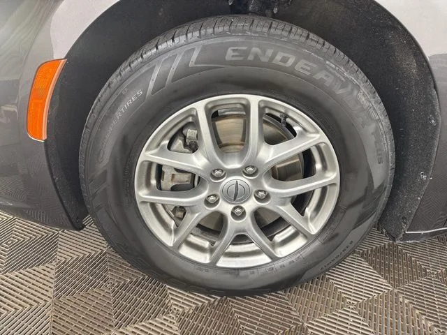 Used 2021 Gray Chrysler Touring image 33