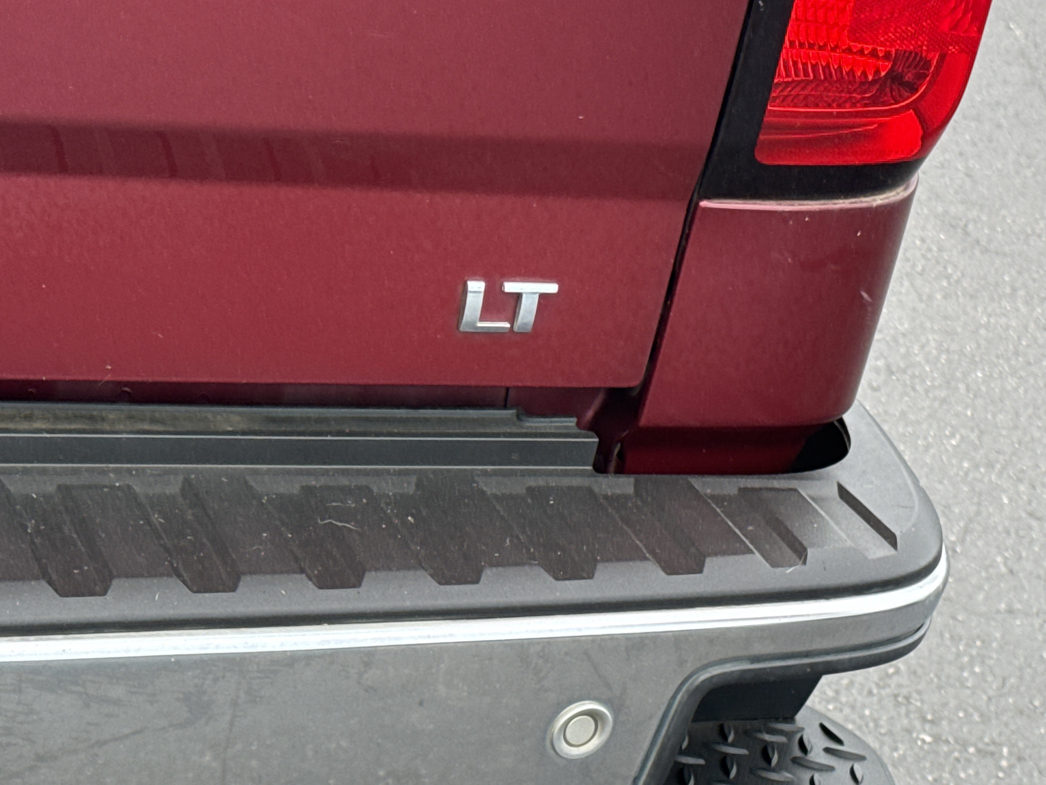 Used 2014 Deep Ruby Metallic Chevrolet LT 4WD image 9