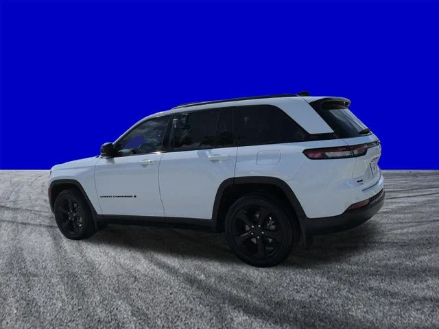 Certified Used 2023 Bright White Clearcoat Jeep Limited image 6