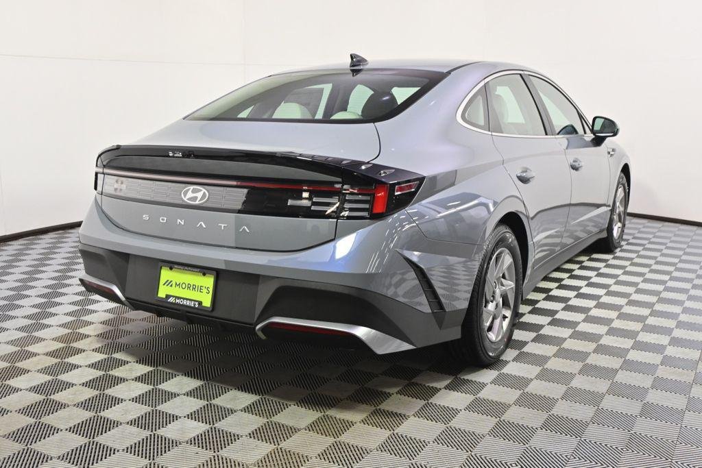 New 2026 Blue Hyundai SE image 6