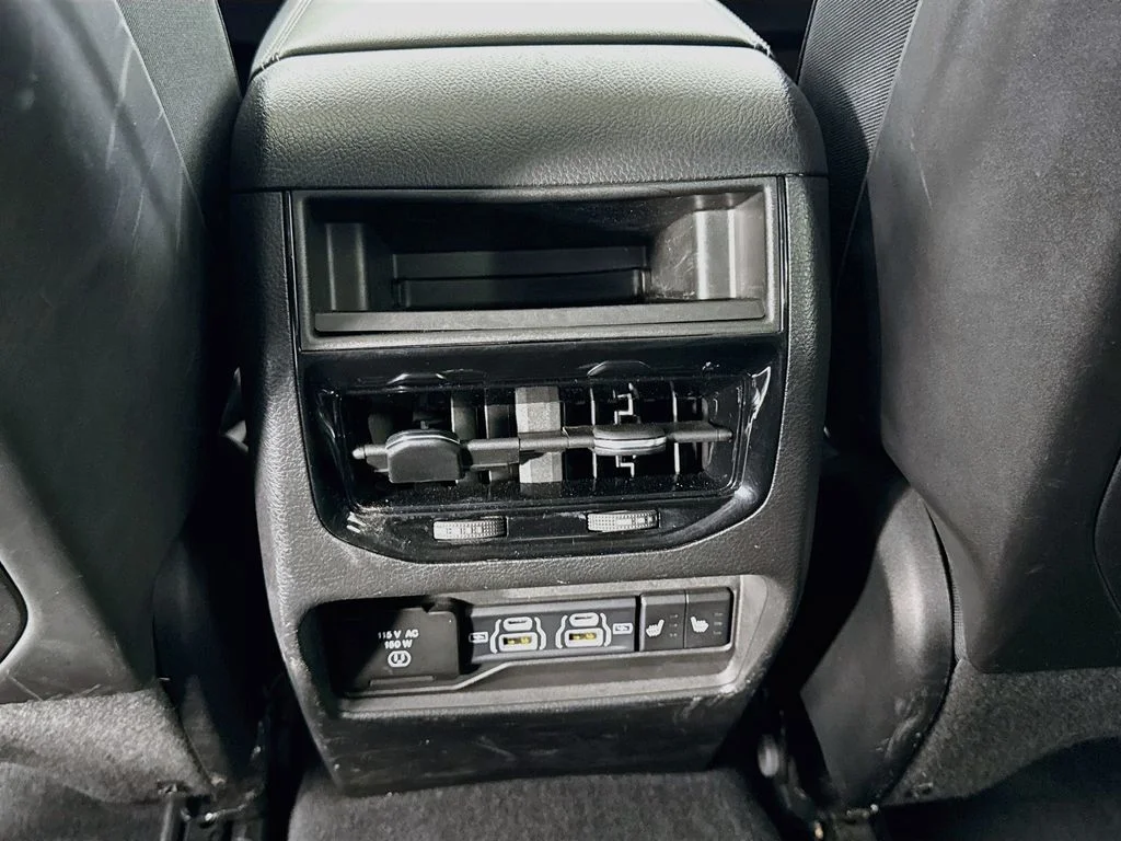 Used 2022 White Jeep 4xe image 26