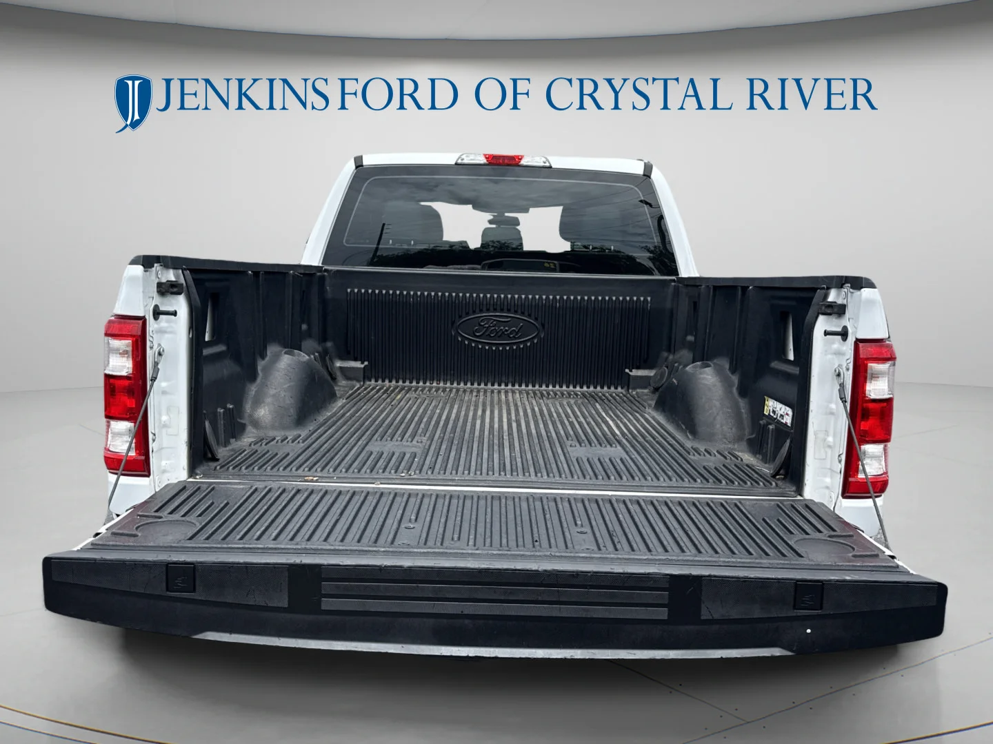 Used 2021 Oxford White Ford XL image 17