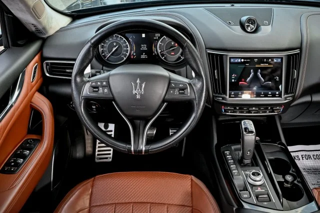 Used 2022 GRAY Maserati Modena image 37
