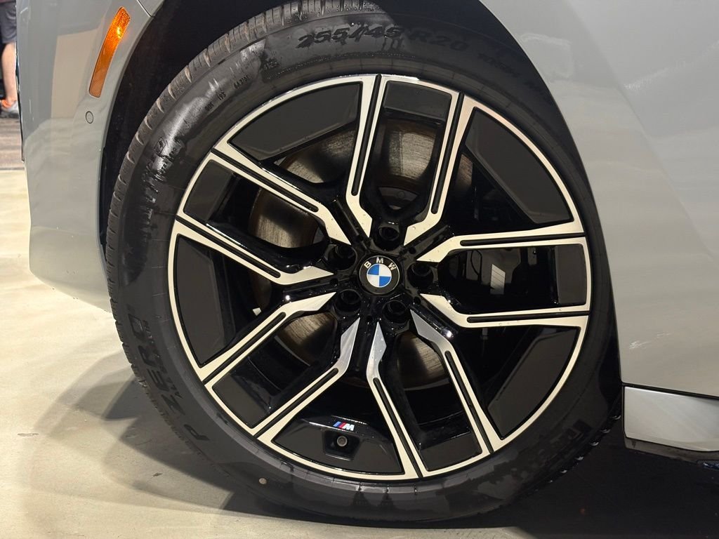Used 2026 Gray BMW 760i xDrive image 7