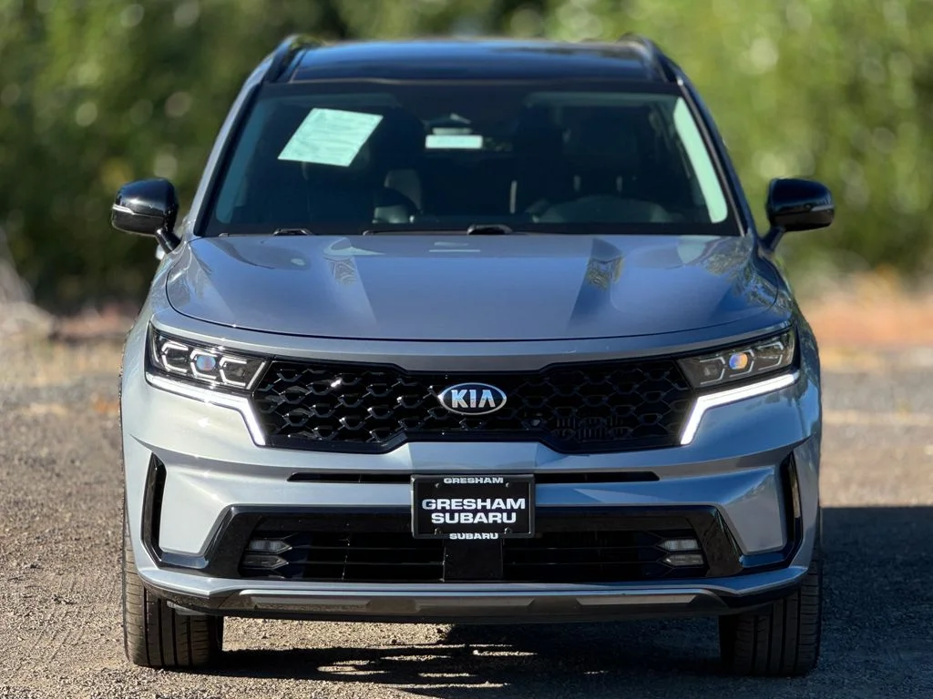 Used 2021 Everlasting Silver Kia SX image 2