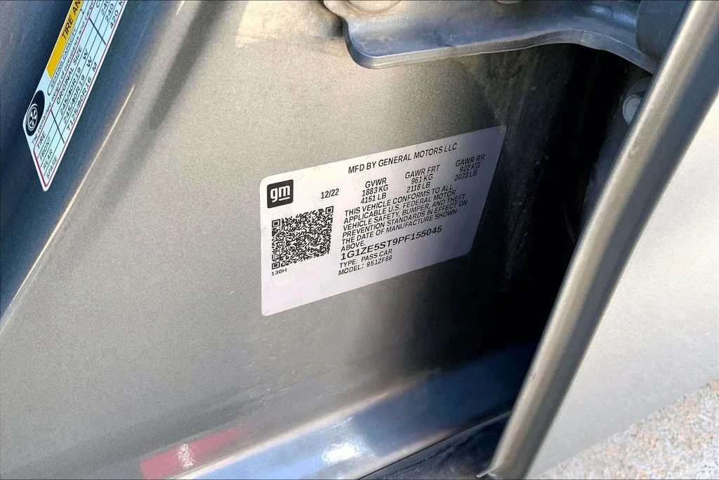 Used 2023 Sterling Gray Metallic Chevrolet LT image 34