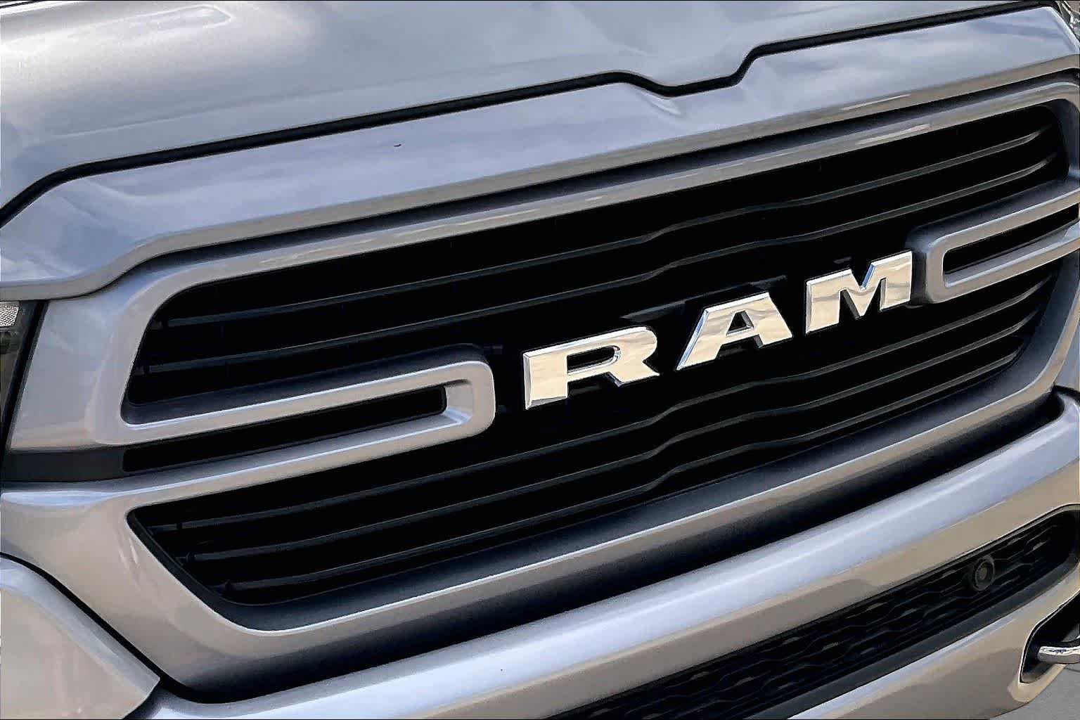 Used 2022 Billet Silver Metallic Clearcoat Ram Laramie image 29