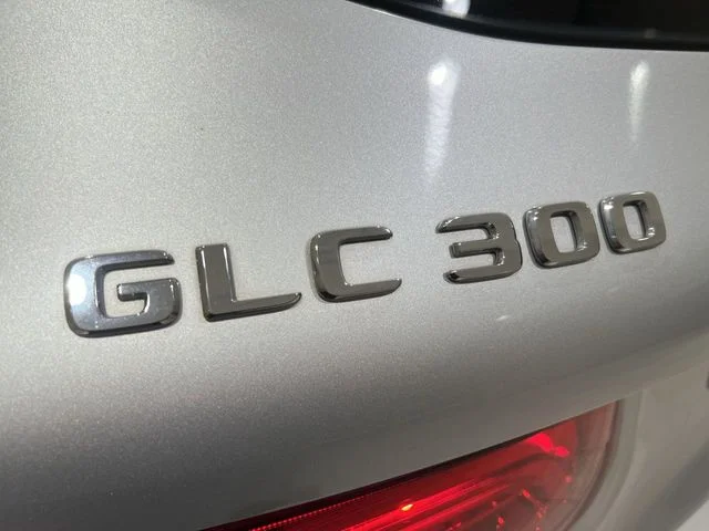 Used 2018 Iridium Silver Metallic Mercedes-Benz GLC 300 image 25