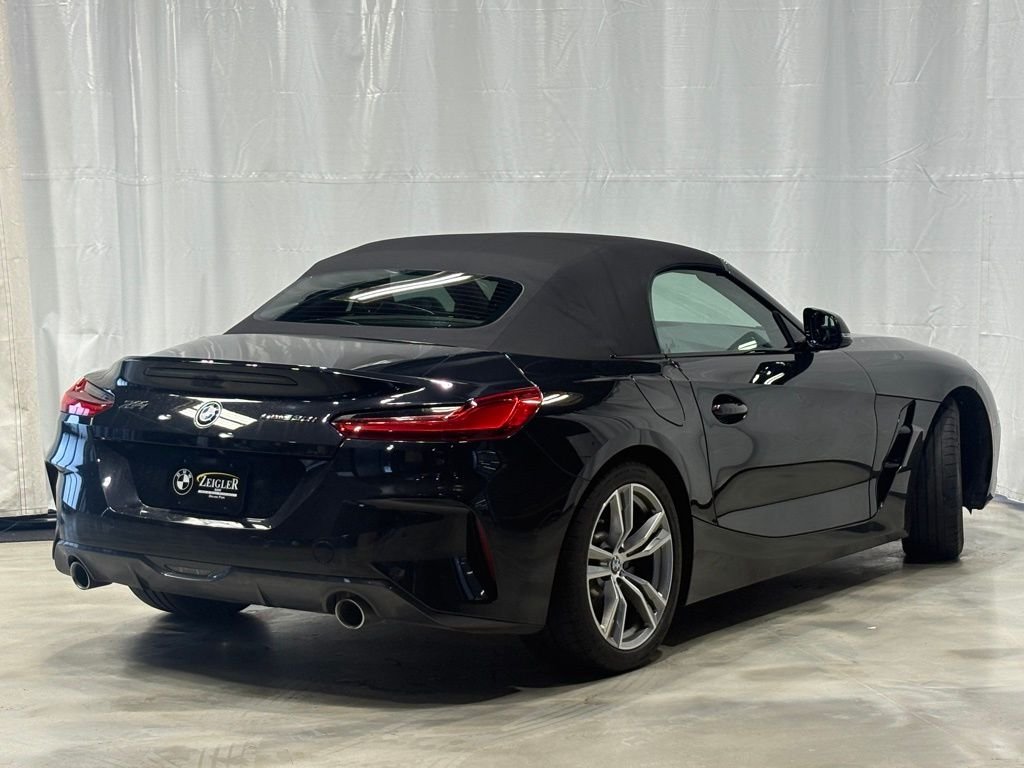 Used 2026 Black BMW sDrive30i image 6