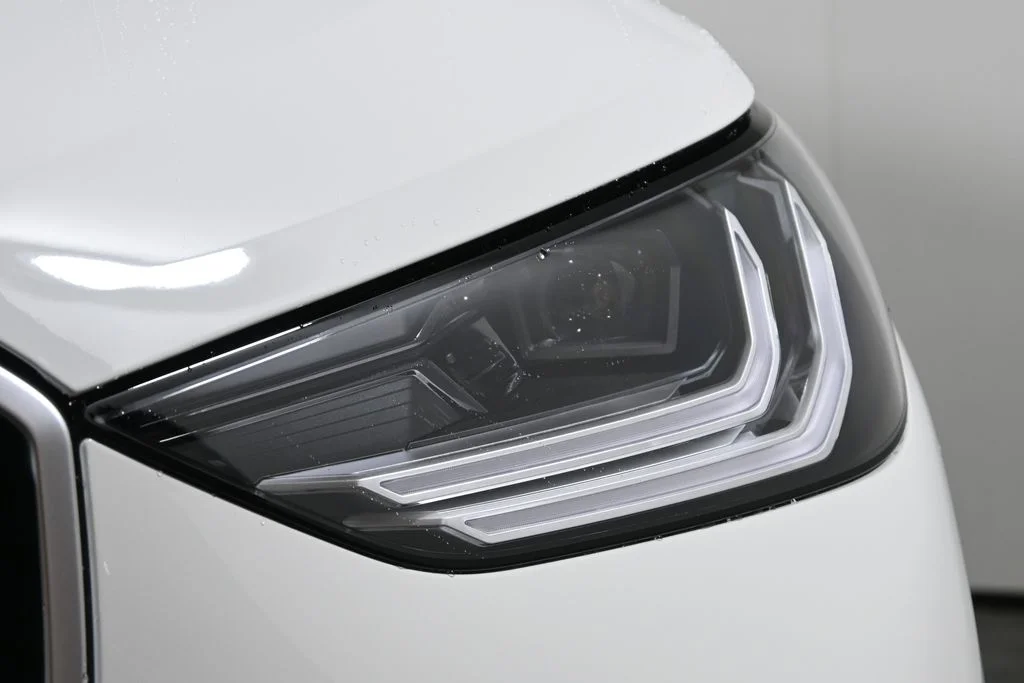 Used 2026 White BMW 30 xDrive image 11