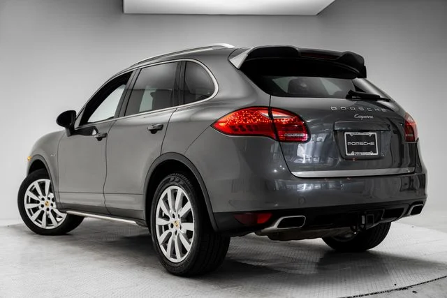 Used 2014  Porsche Diesel Platinum Edition image 59