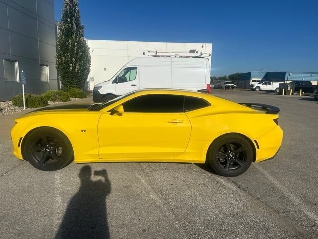 Used 2017 Chevrolet Camaro 1LT with VIN 1G1FB1RX0H0197184 for sale in Blue Springs, MO