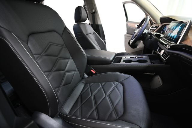 New 2026 Black Volkswagen 2.0T SE image 25