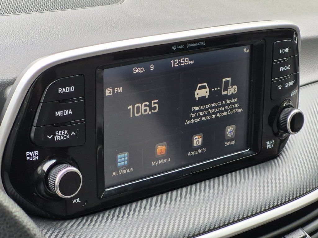 Used 2020 White Hyundai Value image 6