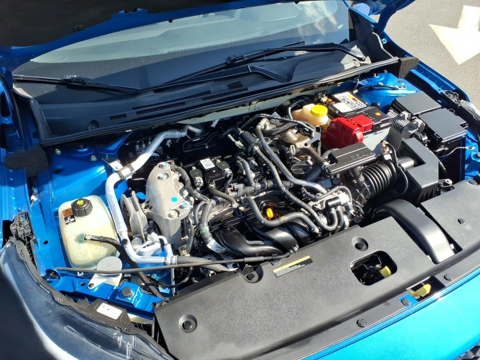Used 2022 Electric Blue Metallic Nissan SV image 31