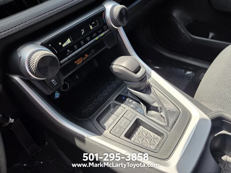 Used 2020 Midnight Black Metallic TOYOTA LE FWD image 24