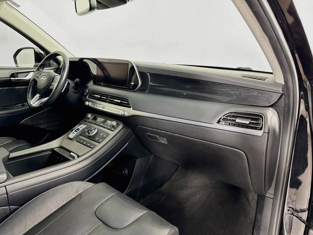Used 2021 Black Hyundai Limited image 32