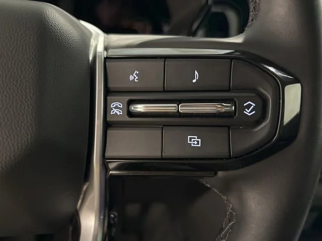 2024 Chevrolet Colorado LT - Photo 16