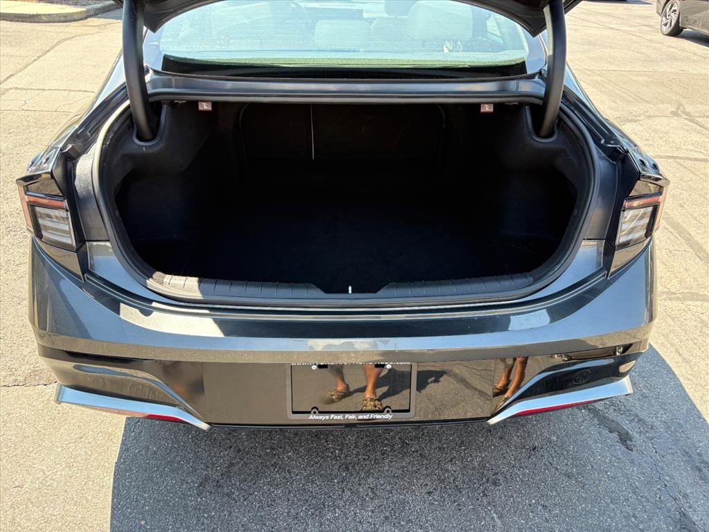 Certified Used 2025 Portofino Gray Metallic Hyundai SEL image 23