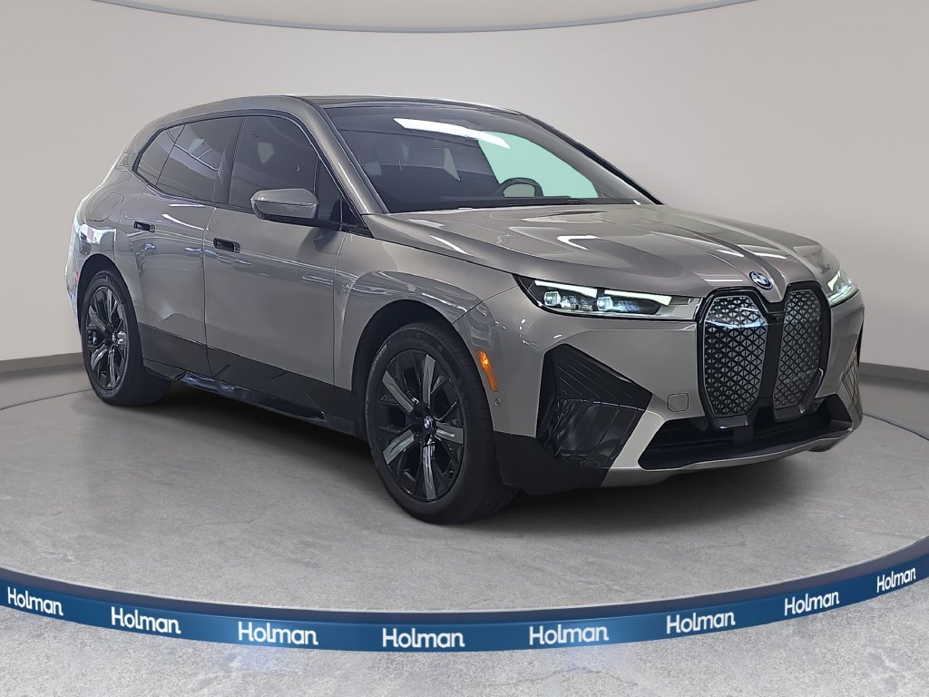 Certified Used 2024 Oxide Gray Metallic BMW xDrive50 image 4