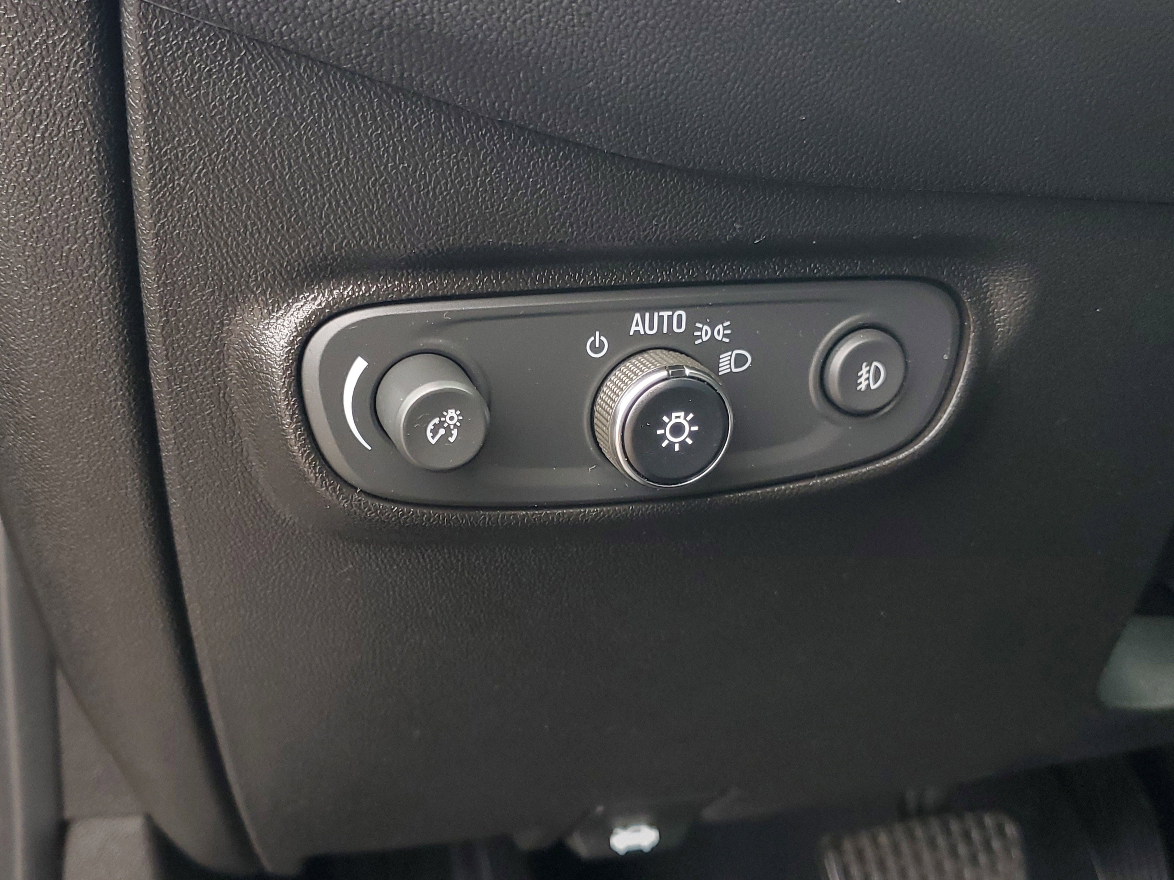 Used 2020 Mosaic Black Metallic Chevrolet LT image 19