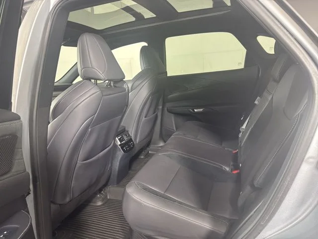 Used 2023 Iridium Lexus 500h F SPORT Performance image 12