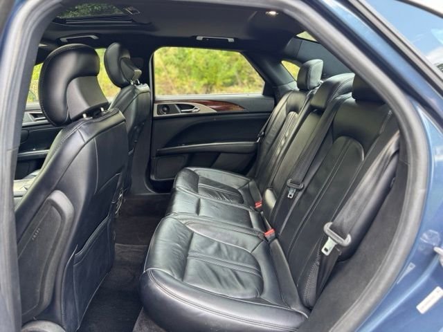 Used 2019 Diamond Lincoln Reserve image 14