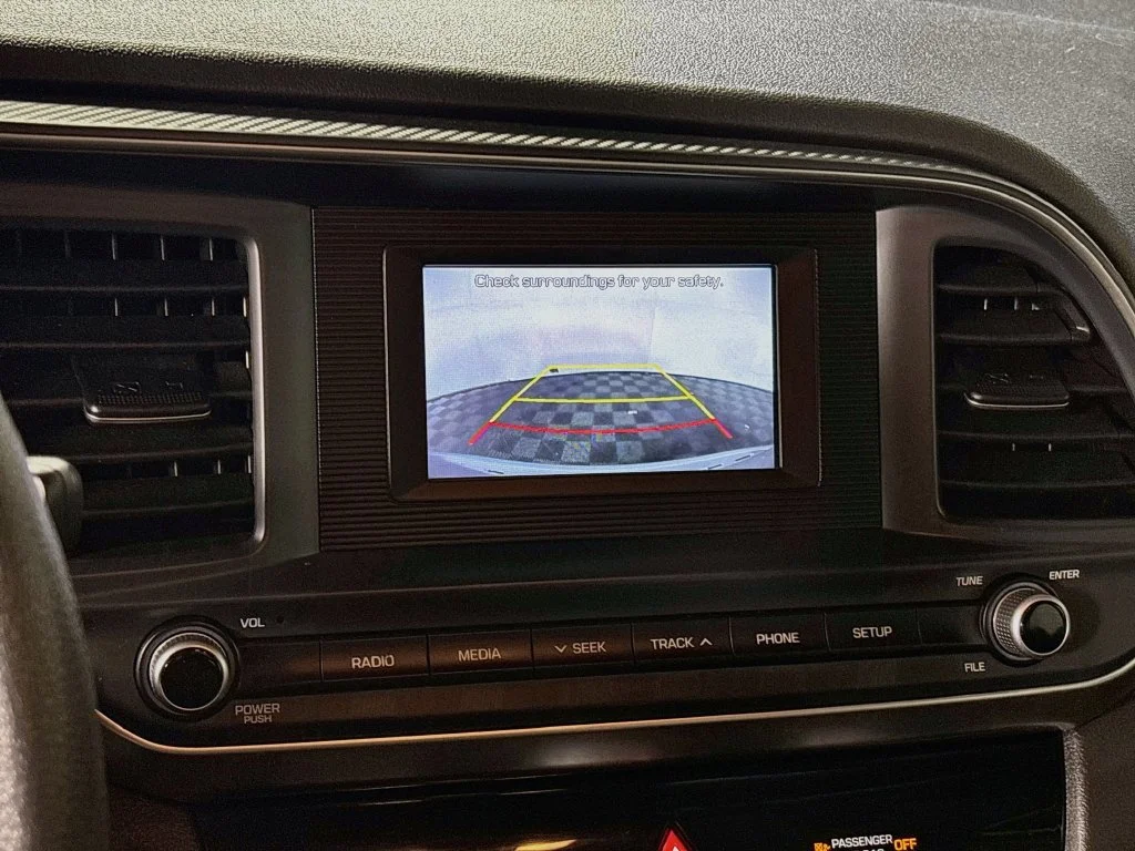 Used 2019 Silver Hyundai SE image 16