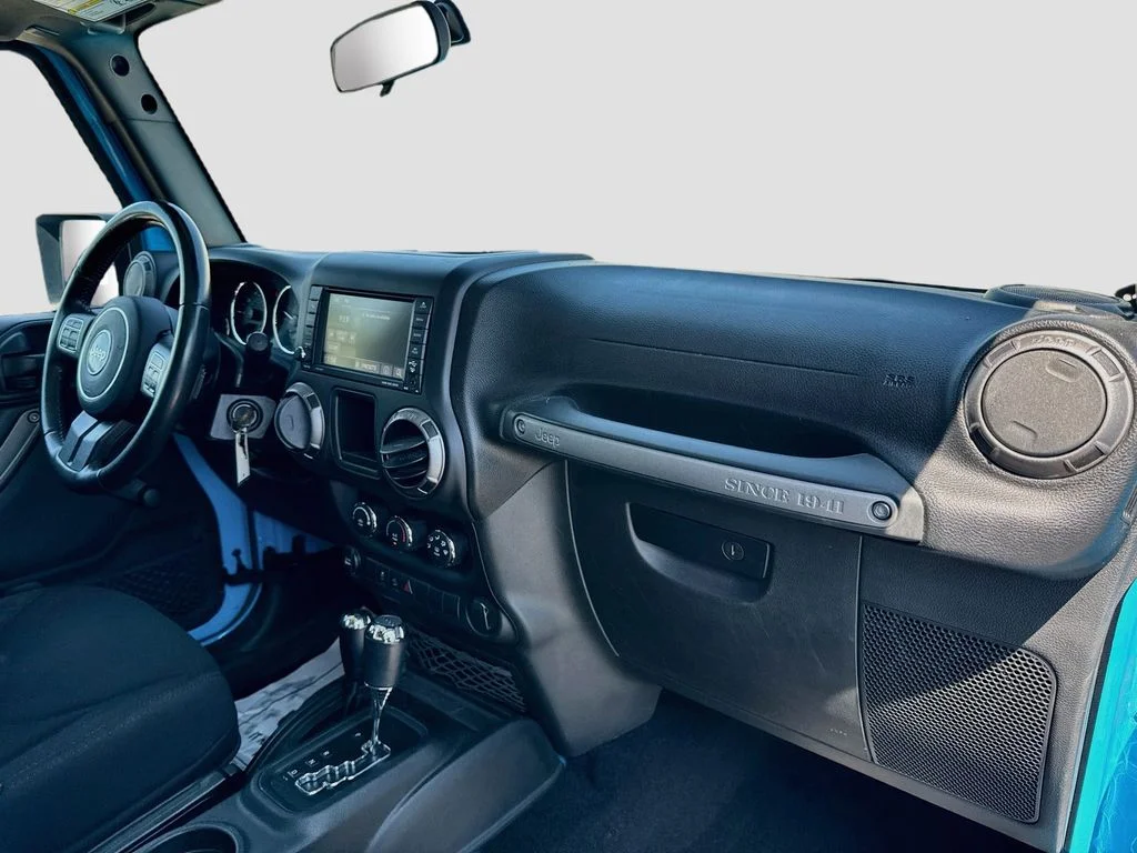Used 2018 Blue Jeep Unlimited Sport image 31