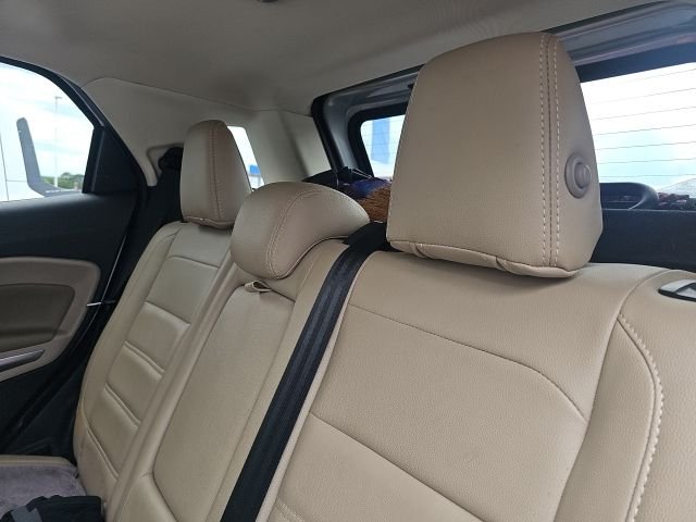 Used 2021 Silver Ford SE image 15