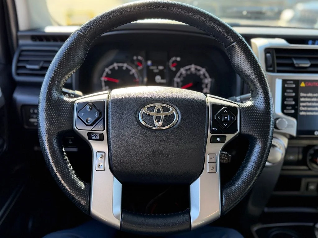 Used 2024  Toyota SR5 Premium image 12