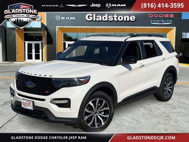 Used 2022 White Ford ST image 1