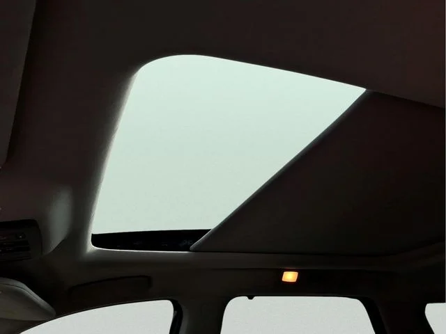 Used 2025 Black Nissan Platinum image 22