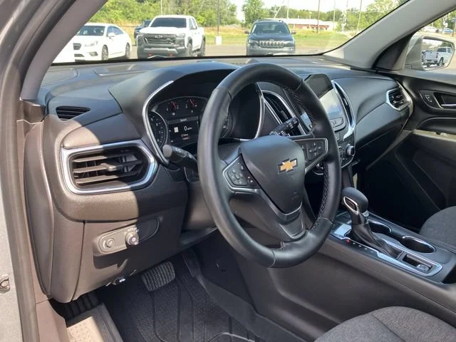 2024 Chevrolet Equinox LT - Photo 10
