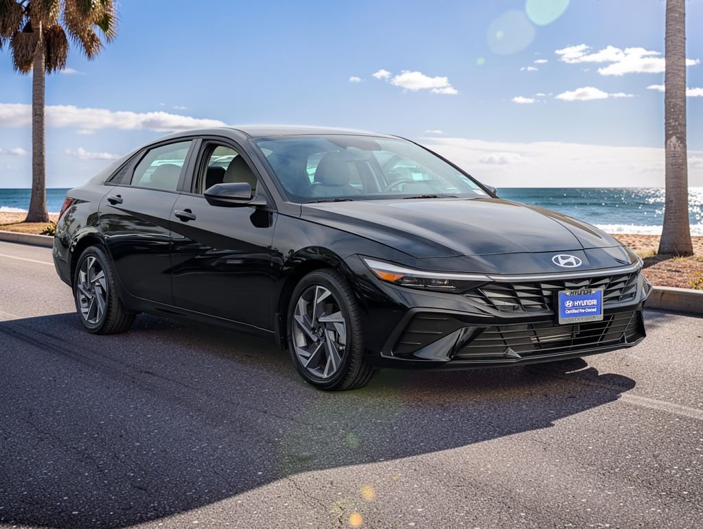 Certified Used 2025 Black Hyundai SEL Sport image 4