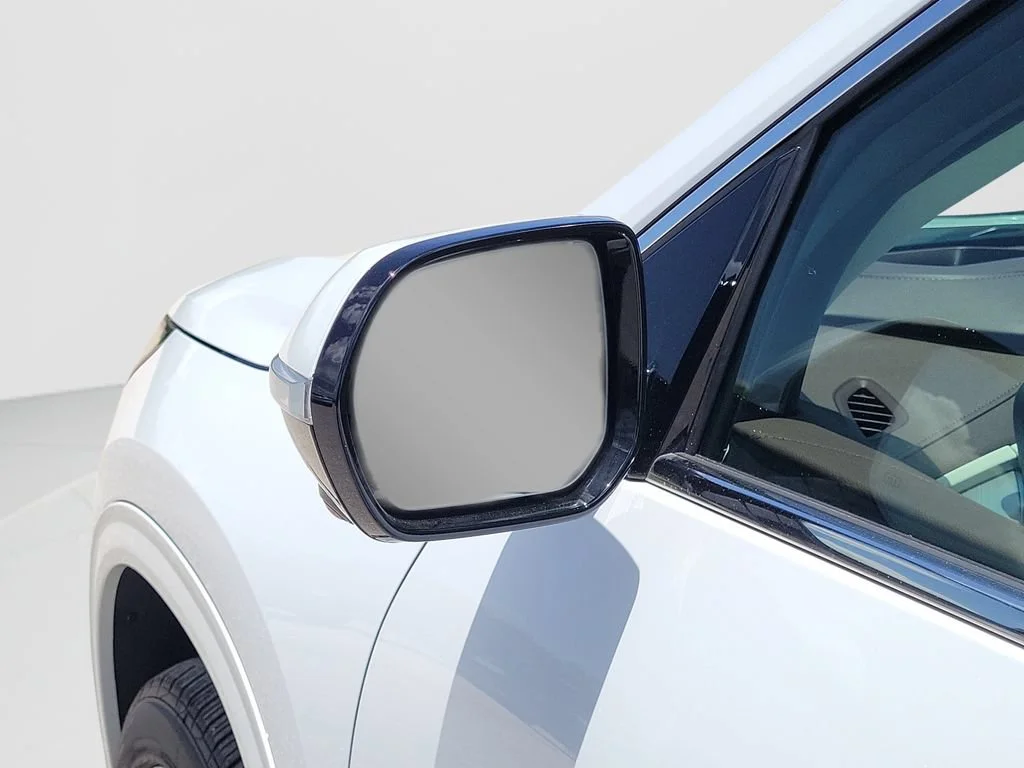 New 2026 Iridescent White Tricoat Buick Avenir image 27