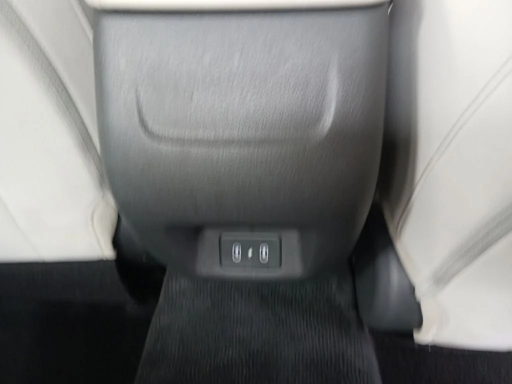 Used 2025 Black Hyundai SEL image 29