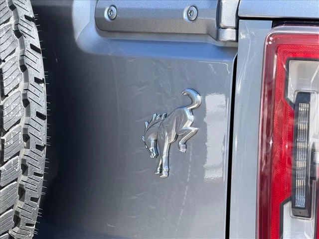 2022 Ford Bronco Outer Banks - Photo 8