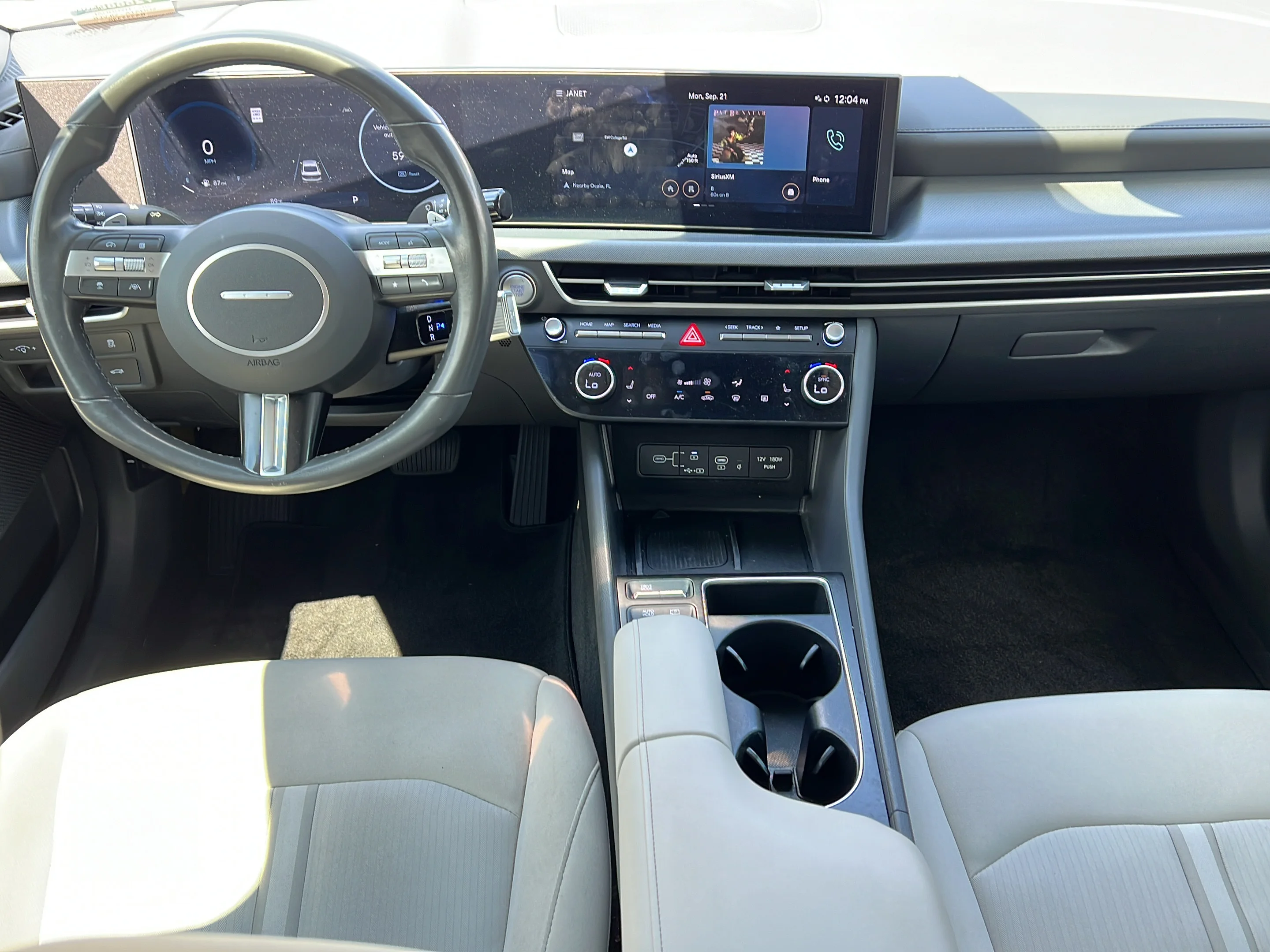 Used 2024 Aero Silver Hyundai SEL image 13