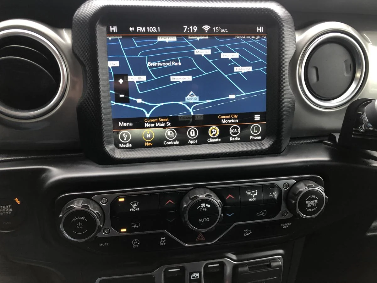 Used 2019 Black Jeep Unlimited Sahara 4x4 image 14