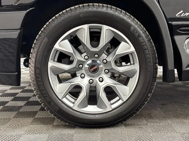 Used 2025 Onyx Black GMC Explorer Limited SE image 50