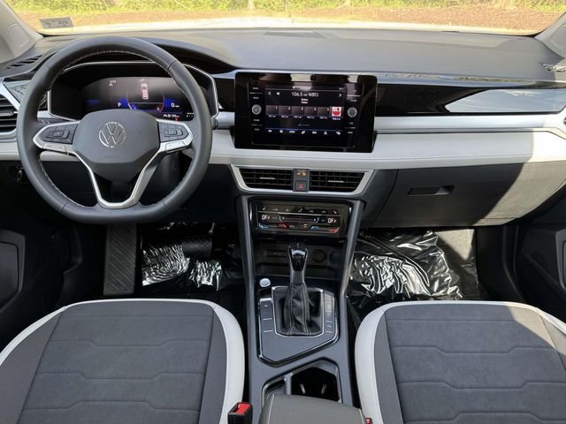 New 2026 Gray Volkswagen 1.5T SE image 17