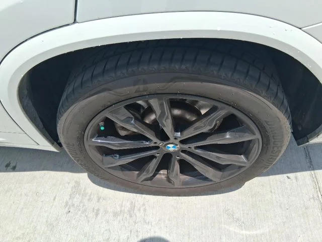 Used 2023 White BMW xDrive30i image 19