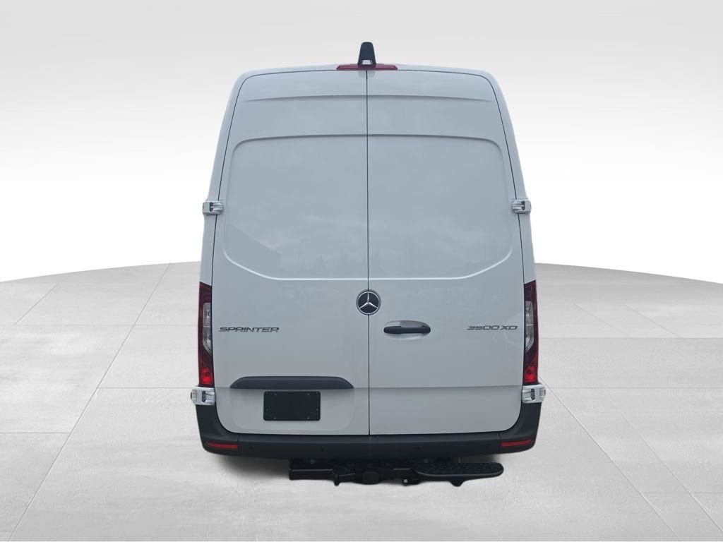 New 2026 Arctic White Mercedes-Benz Cargo 170 WB image 4