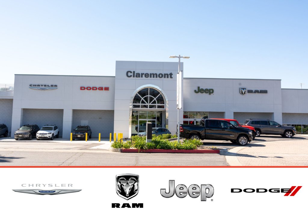 Used 2018 Bright White Clearcoat Jeep Limited image 2