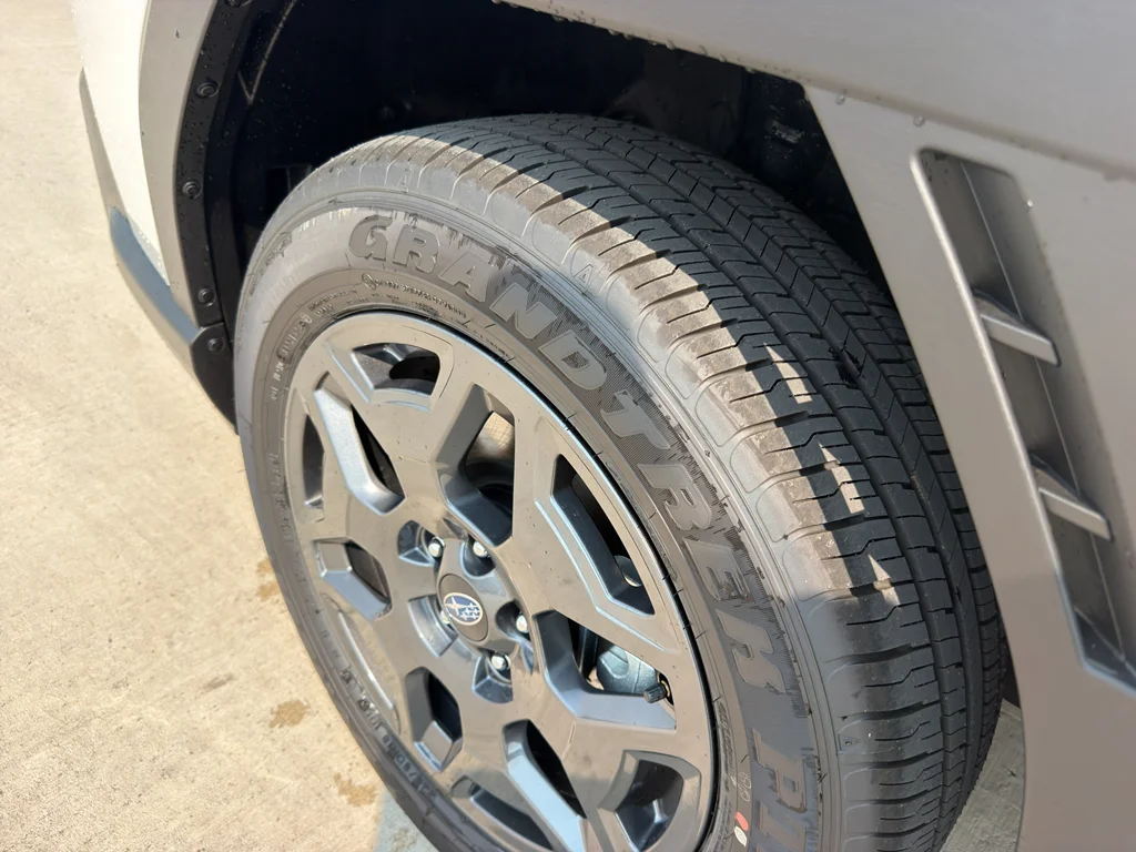 New 2026 CRYSTAL WHITE PEARL Subaru Premium image 9
