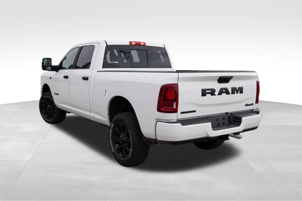 New 2027 Bright White Clear-Coat Exterior Paint RAM Big Horn image 5